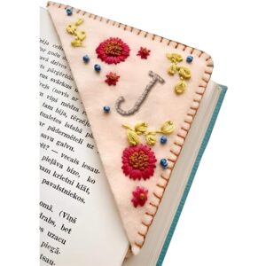 Handcrafted embroidered felt book corner bookmark, perfect for book lovers who want to protect their pages in style.